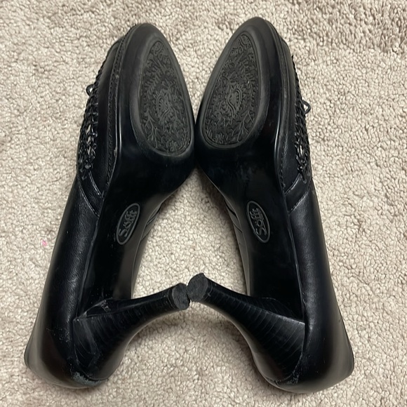 Women’s Söfft black leather high heel - Picture 4 of 6